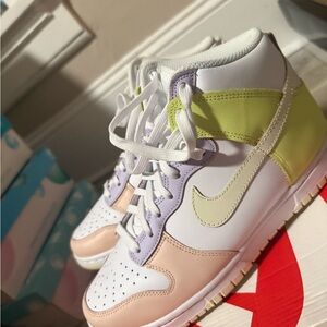 Nike Dunk High pastels.